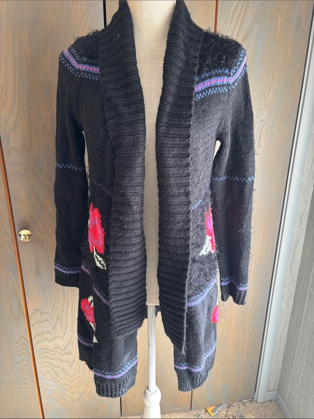 Vera Wang Princess Floral Fuzzy Open Front Cardigan Black Purple Cozy Fall
